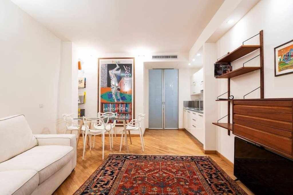 Brera Area Lovely Apt Close To Piazza Duomo Milan Exterior photo